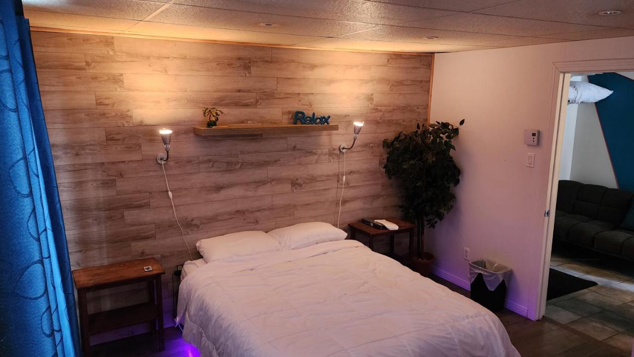 Petit Studio Tres Intime, Avec Spa Interieur Au Coeur De Shawinigan Exteriör bild